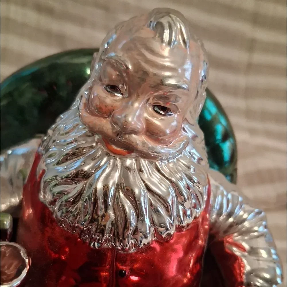 Coca-cola Santa Clause Music Box Elves